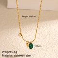 Collar de acero dorado con colgante de moneda redonda y cuenta de malaquita verde - Colgante Triple de Malaquita (Chapa al Vacío)
