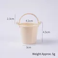 Modelo de mini cubo de plástico beige con medidas y asa para decoración de casa muñecas - Cubo / Blanco Roto