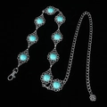 Détail de la chaîne de taille en métal argenté avec pierres turquoises et pendentif fleur - Style Rond à Base de Fleur (款式4)