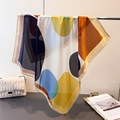 Foulard quadrato in finta seta con blocchi geometrici colorati e finitura satinata - 66-70CM / FG46-2 Bordo Cachi