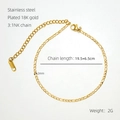 Makro-Detail einer 2mm 18K vergoldeten Edelstahl 3:1 NK Figaro-Fußkette für Damen - 19.5+6.5cm / Gold