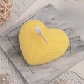Candela profumata gialla a cuore con trama intrecciata a nido d'ape per arredo - Cuore / Giallo (Lime Basilico e Mandarino)