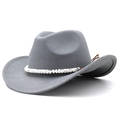 Chapeau de cowboy western en feutre gris avec bande perlée et bord incurvé sur blanc - M (56-58cm) Réglable / Gris clair