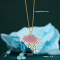 Collana con pendente a nuvola rosa con zirconi cubici e ciondoli a goccia, 40cm - Rosa