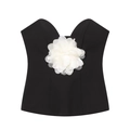 Top palabra de honor negro con un gran aplique de flor blanca 3D y contraste de color - XS / Patchwork Blanco y Negro