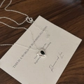 Collier avec pendentif coeur en argent S925 et onyx noir sur une carte artistique - Collier Coeur 029 Uniquement / Argent 925
