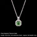 Collana in acciaio al titanio argento con pietra ottagonale verde smeraldo e zirconi - Zirconia Quadrata Verde Chiaro