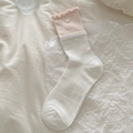 Calze bianche stile balletto con bordi a balze rosa e dettaglio bottone a cuore - Finiture con Volant Patchwork / Bianco con bordo rosa