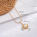 Collana con ciondolo a sole dorato con opale e catena a serpente da donna - Bianco