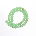 Detailansicht polierter grüner Jade-Rundperlen für DIY-Schmuckherstellung - 8mm Durchmesser 1.0mm Loch(ca. 45 Stk.)