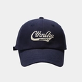Dettaglio cappellino da baseball blu navy con ricamo 3D color crema in cotone twill - Regolabile / Blu navy