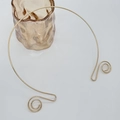 Collier ras du cou doré ouvert avec extrémités en spirale pour créations de bijoux DIY - Collier Yingluo à Grande Spirale KC Or Électrophorétique