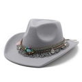 Détail d'un chapeau cowboy gris en feutre avec pompon ethnique, turquoise et pendentif métal - M(56-58cm) / Gris clair