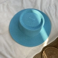 Hellblauer Strohhut mit breiter Krempe und Spiralgewebe für Sonnenschutz im Sommerurlaub - M / Wasserblau