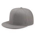 Dettaglio di un cappello grigio a tesa piatta con tessuto in twill di cotone e cuciture - 56-60cm / Grigio chiaro