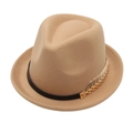 Détail du chapeau en laine camel avec bande en cuir noir et boucle en métal doré - M (56-58cm) / Camel (Boucle en Arête de Poisson)