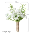 Handgefertigte weiße Ansteckblume mit Jute-Umwicklung für Hochzeiten und Feste - Schleierkraut Ansteckstrauß