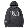 Sweat à capuche gris anthracite avec imprimé DAD EST 2024 et broderie sur la manche - S / Haut Et Bas / Gris Foncé Slogan