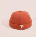 Berretto docker per bambini rosso mattone in cotone con ricamo della lettera P bianca - Stile Lettera P / Taglia unica / Arancione