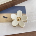 Elegante pinza para el pelo con flor blanca y perla dorada sobre fondo minimalista - 1# Blanco Perla Concha