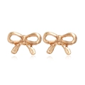 Détail de boucles d'oreilles nœud en or rose avec une finition polie sur fond blanc - #30 Nœud/Éclat Métallique Or Rose
