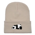 Beigefarbene Strickmütze mit süßer Panda-Stickerei für warme Wintertage und Stil - 54-60cm / Beige