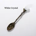 Cuchara de café vintage de bronce con relieve floral y cristal blanco de corazón - Corazón de Cristal Blanco 2cm - Color Latón