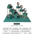 Set espositore per orologi in velluto verde scuro con basi in metallo dorato da 10 pezzi - Set 5
