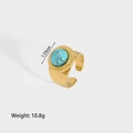 Vue macro d'une bague en acier doré 18K avec une pierre turquoise de 1,55 cm - Ouvert Réglable / Style Turquoise (YYR023100-B)