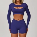 Donkerblauwe sportset met lange mouwen yoga-top met uitsnijding en korte broek - S / Rozig Blauw