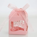 Rosa lasergeschnittene Gastgeschenkbox mit Musiknoten, Perlpapier und Seidenband - Rosa