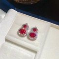 Macro de boucles d'oreilles gourde en argent avec pierres rouges et diamants en boîte - Gourde Zircon Argent Rouge (44#)