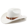 Détail d'un chapeau de cowboy en daim blanc avec bandeau en cuir tressé marron - M(56-58cm) / Crème