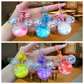 Porte-clés pailleté en forme de Mickey avec liquide coloré et séquins mobiles - Style Fermoir Mousqueton / Style à oreilles rondes lumineuses (Mélange aléatoire)