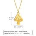 Détail macro du pendentif champignon en acier inoxydable doré avec dimensions et finitions - Collier (40+5cm)