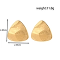 Boucles d'oreilles triangles en acier titane doré avec texture géométrique de luxe - Style Triangle Brossé Or (ER-1549)