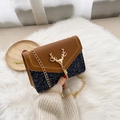 Umhängetasche aus braunem Leder und blauen Pailletten mit goldener Rentierschnalle - Braun