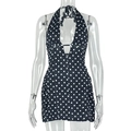 Dettaglio ravvicinato dell'abito halter a pois neri con profondo scollo a V sexy - S / Pois neri