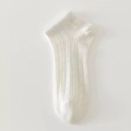 Chaussettes blanches style ballet en coton avec nervures et détails de nœud pointelle - Maille à Pois