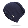 Bonnet en maille bleu marine avec motif zigzag, doublure polaire et étiquette en métal - Taille unique / Bleu marine