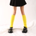 Scaldamuscoli gialli in maglia a coste per donna abbinati a scarpe nere in pelle - Taglia unica / Giallo
