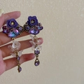 Orecchini ad ago in argento con rose in tessuto viola, strass a cuore e catene dorate - Fiore Viola