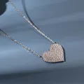 Halskette aus 925er Sterlingsilber mit Herzanhänger und funkelnder Pavé-Zirkonia-Fassung - 925er Silber / Weißgold