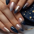 Starry Sky Press-on Nails mit blauem Farbverlauf und goldenen Glitzersternen - Sternenhimmel Blau Rosa Verlauf Stil (JP3756)