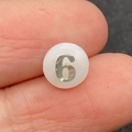 Perla di conchiglia bianca 8mm con numero 6 argento per creazione gioielli DIY - Numero 6 / Bianco