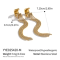 Detailansicht wasserdichter hypoallergener Edelstahl Quastenohrringe mit Goldperlen - Zweifarbiger Gold-Silber-Stil (YYE025420-M)
