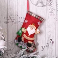 Geruite kerstsok van jute met een 3D-kerstmanfiguur en handige lus om op te hangen aan de boom - Kerstman Stijl Rood (E-W29)