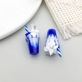 Détail de pendentifs en résine en forme de gobelets dégradé bleu et blanc pour bijoux DIY - 1 Pièce de Coupe de Glace Sundae en Résine Bleu Roi