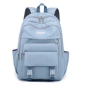 Hellblauer wasserabweisender Schülerrucksack mit mehrlagigen Reißverschlüssen und Logo - Einheitsgröße / Blau