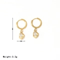 Goldene geometrische Ohrhänger mit ovalem Zirkonia und Größenangaben in Millimetern - Gold-Weißer Strass
